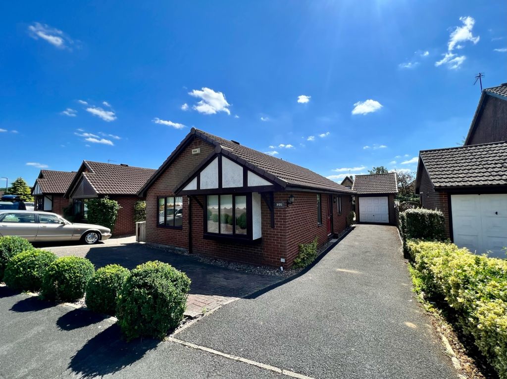 Property photo 1 of 12 External