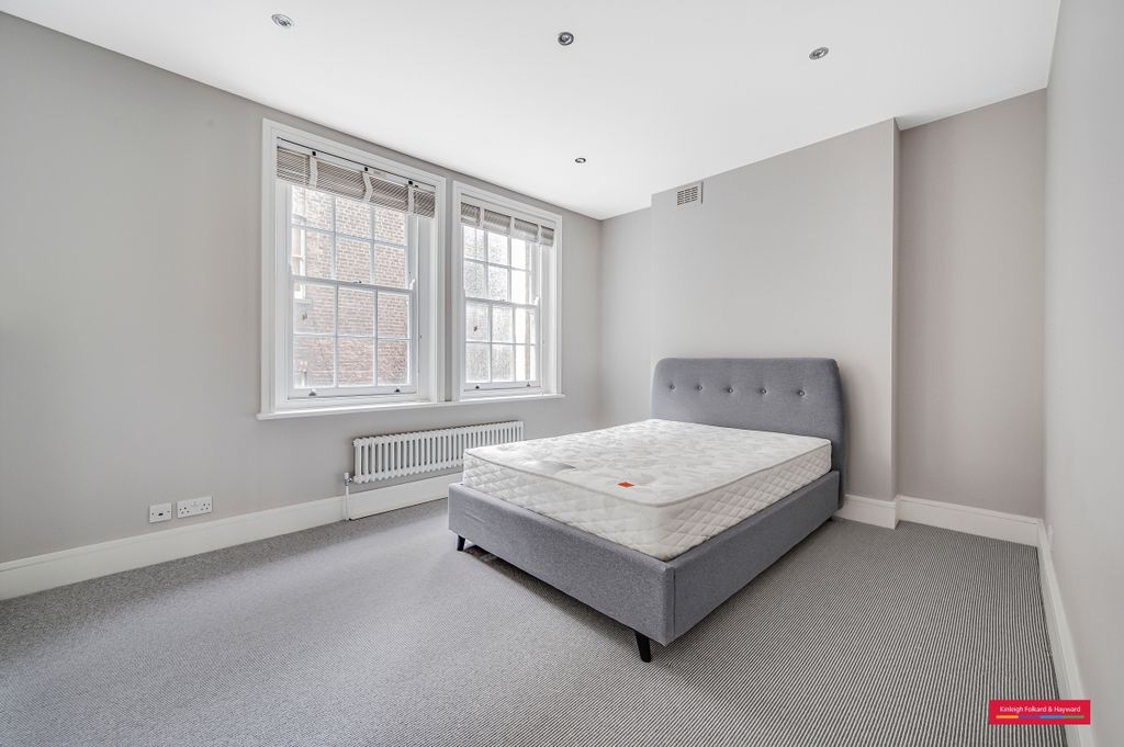 Property photo 3 of 10 Bedroom