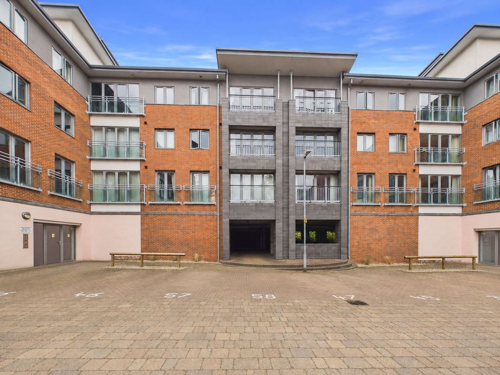 Property photo 1 of 10 External