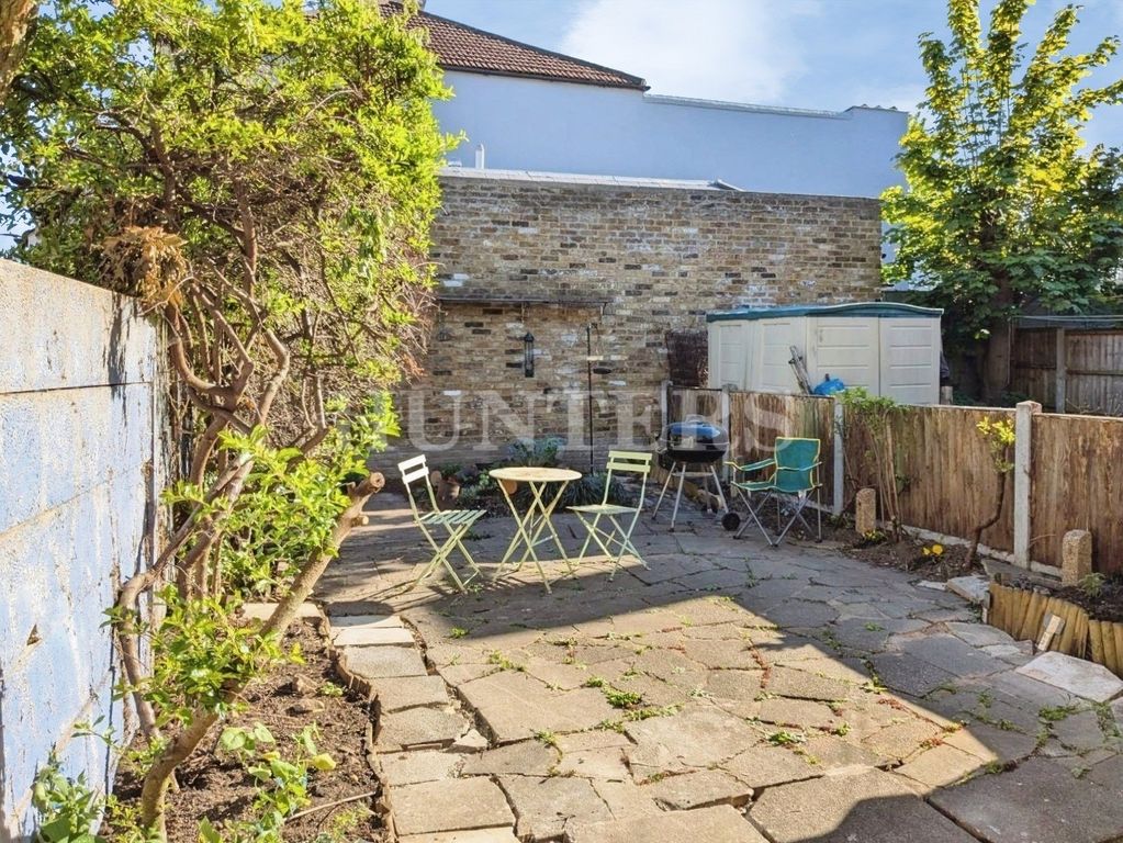 Property photo 3 of 20 Pbox-Img.Jpg