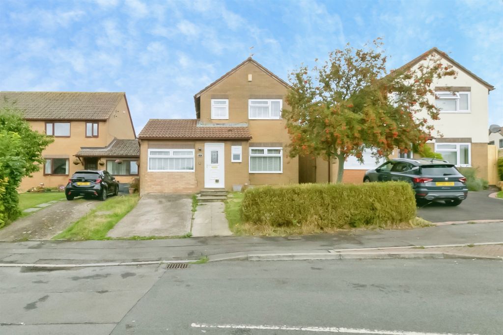 Property photo 1 of 18