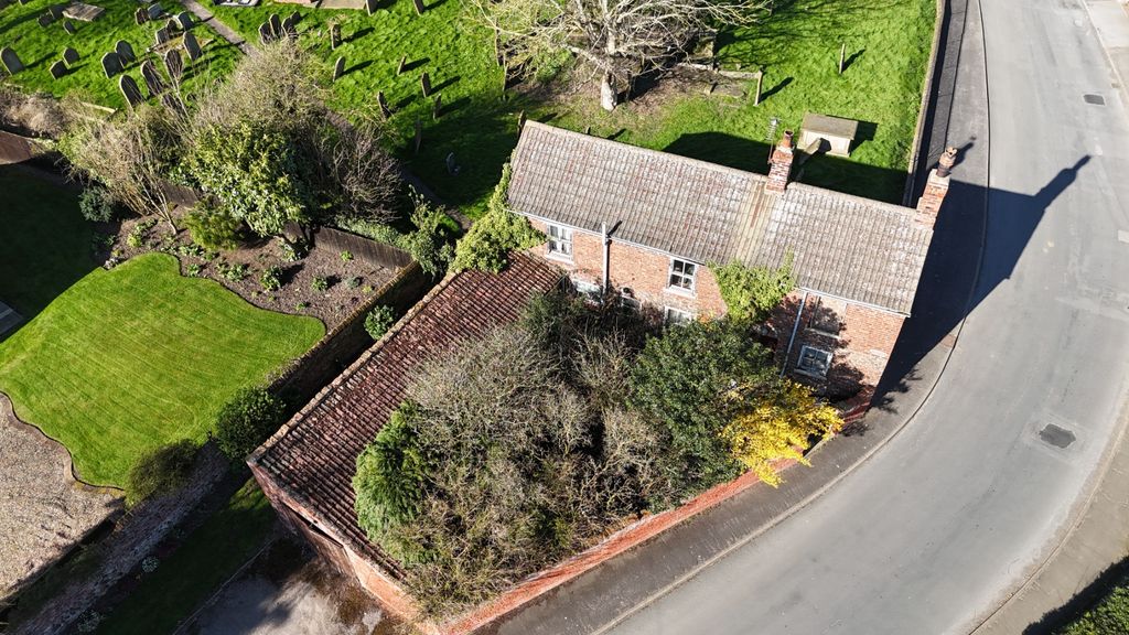 Property photo 1 of 4 4975152