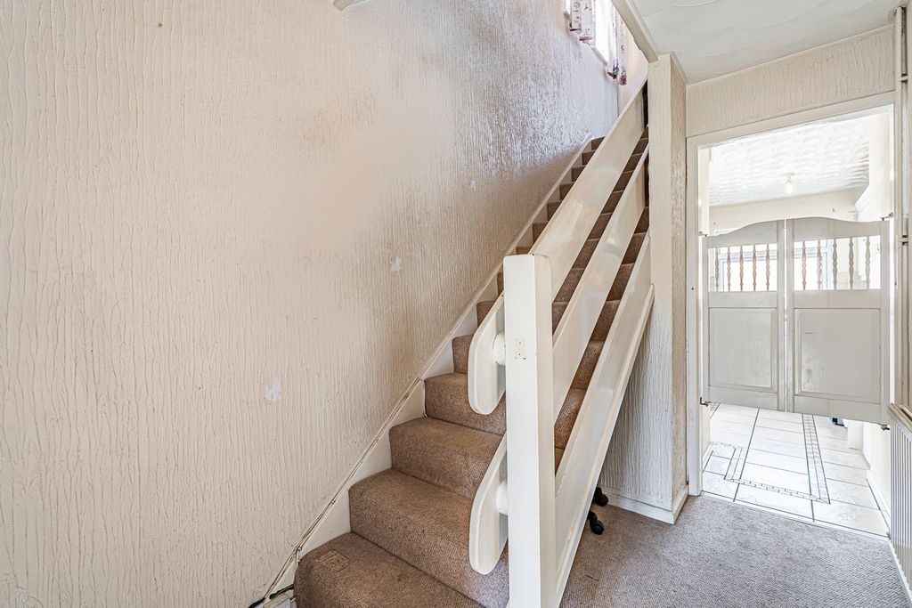 Property photo 3 of 26