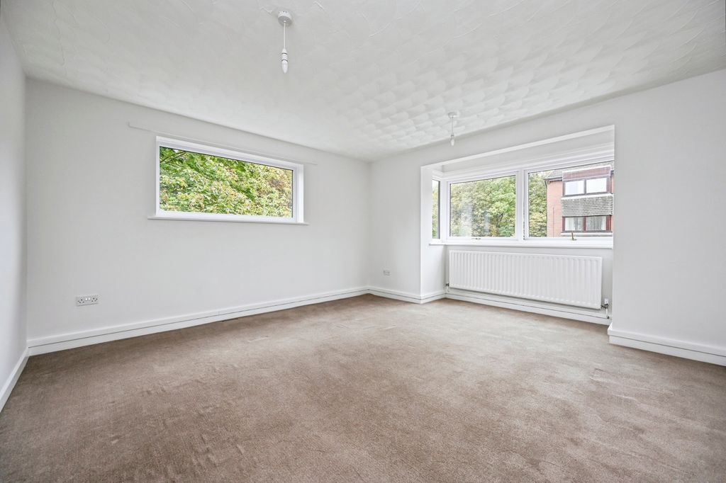 Property photo 3 of 12 Pbox-Img.Jpg