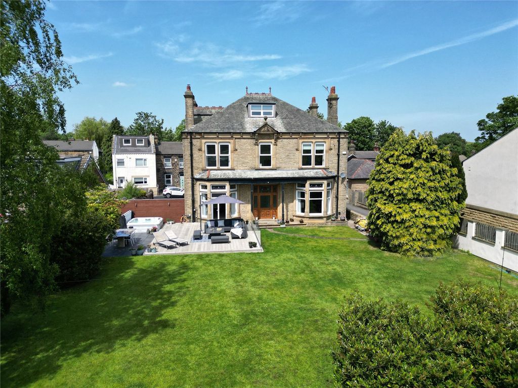 Property photo 3 of 40 Picture No. 03