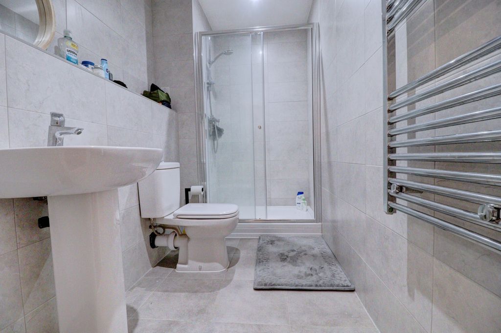 Property photo 3 of 8 Picture No. 06