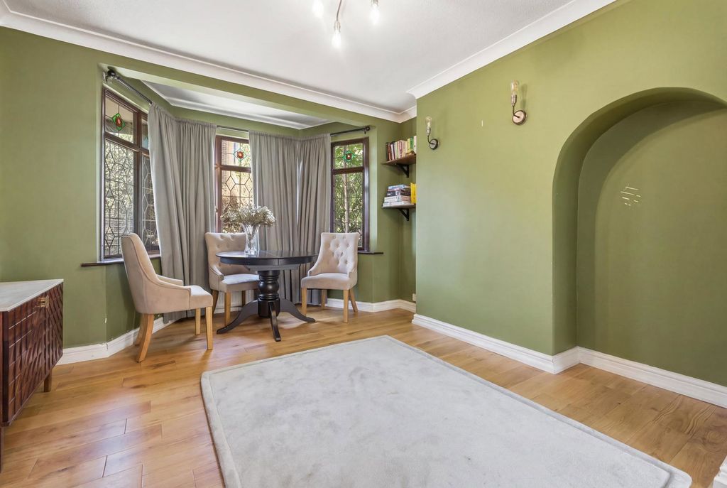 Property photo 2 of 30
