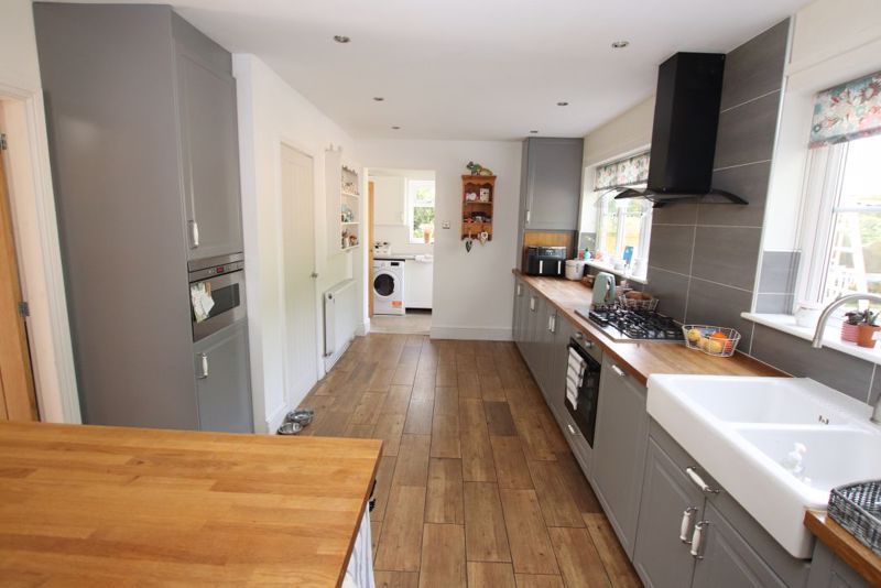 Property photo 3 of 24 Breakfast Kitchen Photo 2
