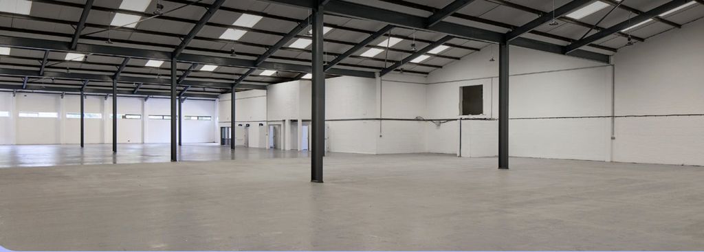 Property photo 2 of 8 Bloom Ealing