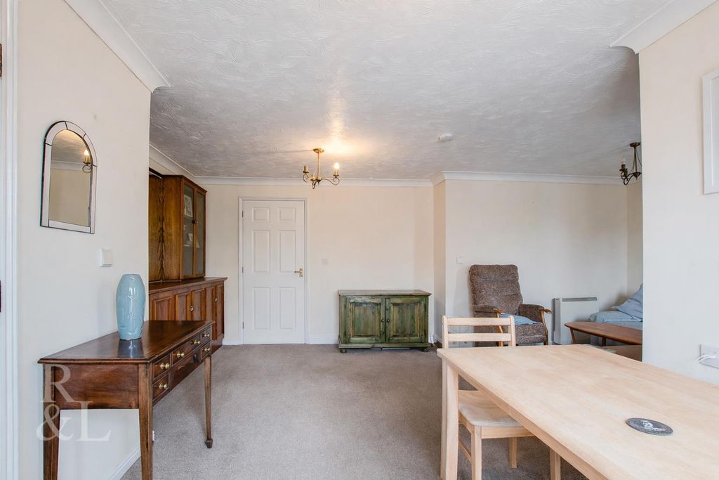 Property photo 3 of 10 0A14798F-d51A-4c7A-866A-6Cab45Fc2c11.Png