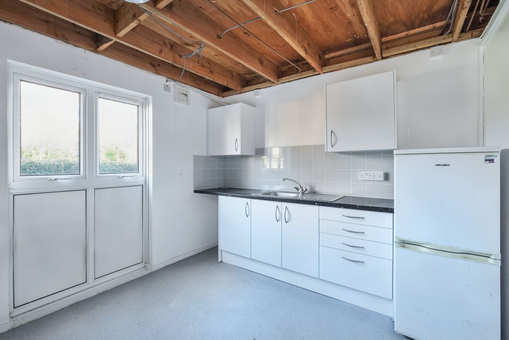 Property photo 2 of 19 22-23 Blackheath Crescent, Bradwell Common, Milton Keynes Mk13 8Ad