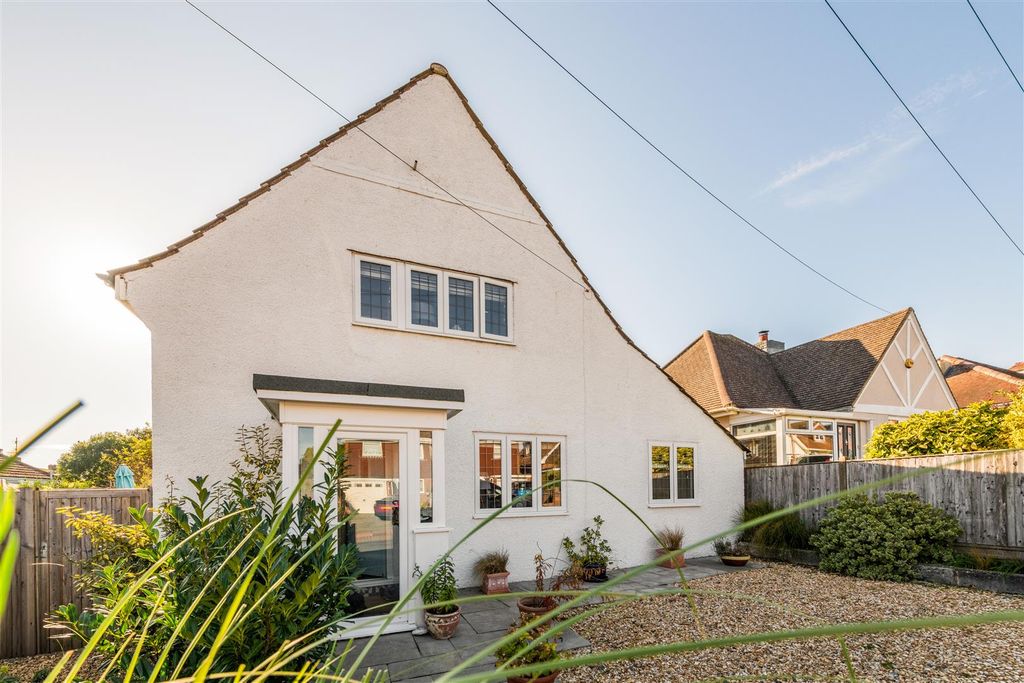 Property photo 1 of 40 1 Vernon Avenue-1.Jpg