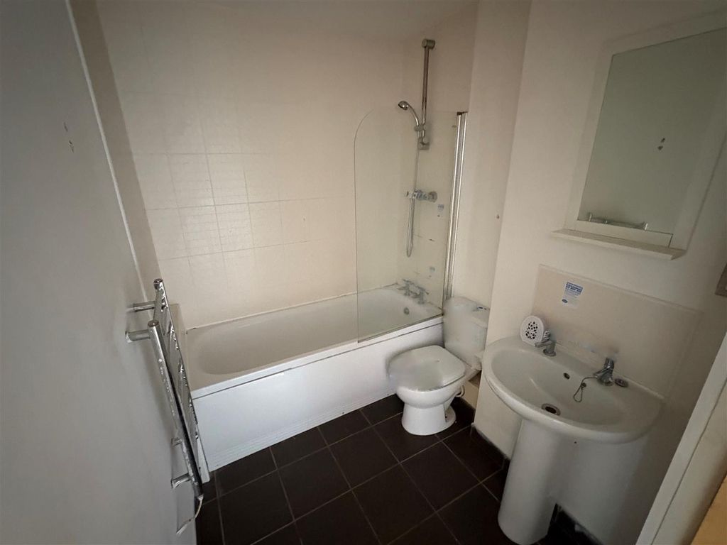 Property photo 3 of 3
