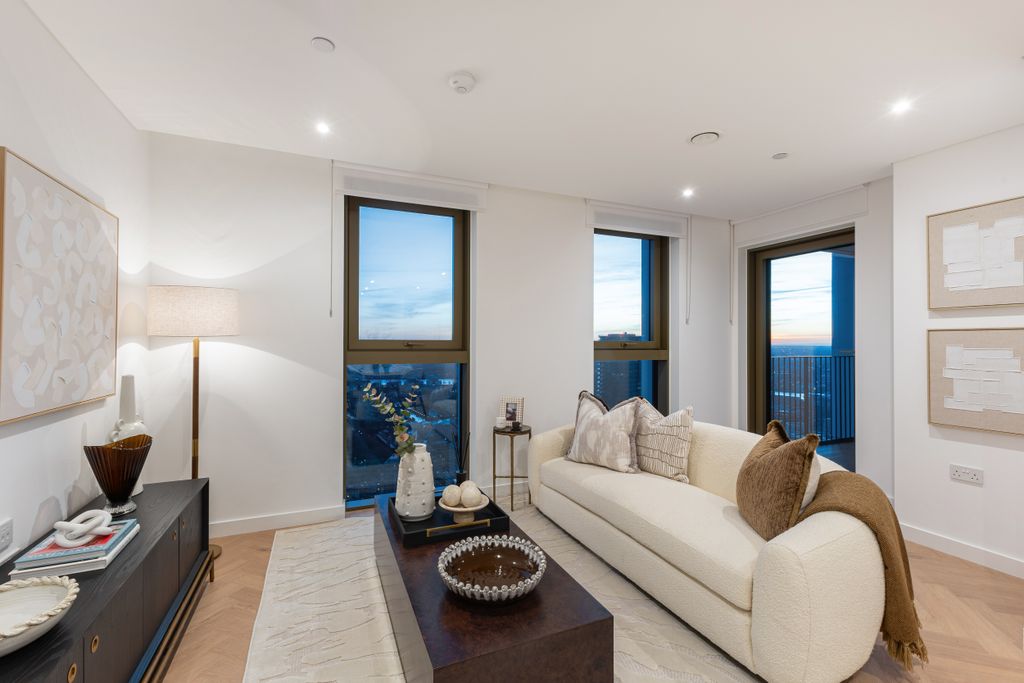 Property photo 1 of 10 101034_Flat 45 08 One Thames Quay 222 Marsh Wall (30).Jpg