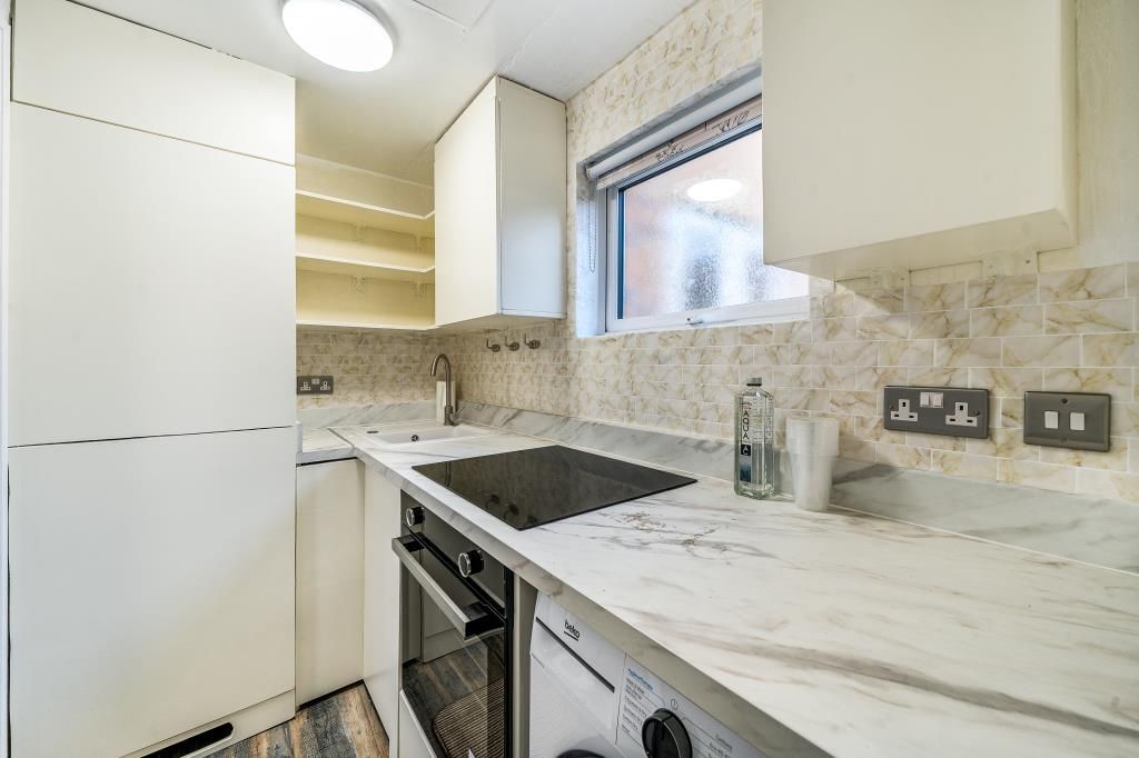 Property photo 3 of 24 Kitchen