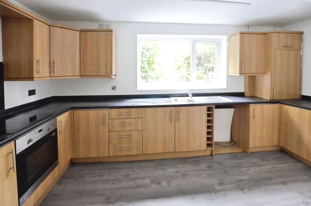 Property photo 3 of 11 Cbb524Ad-Img_3840