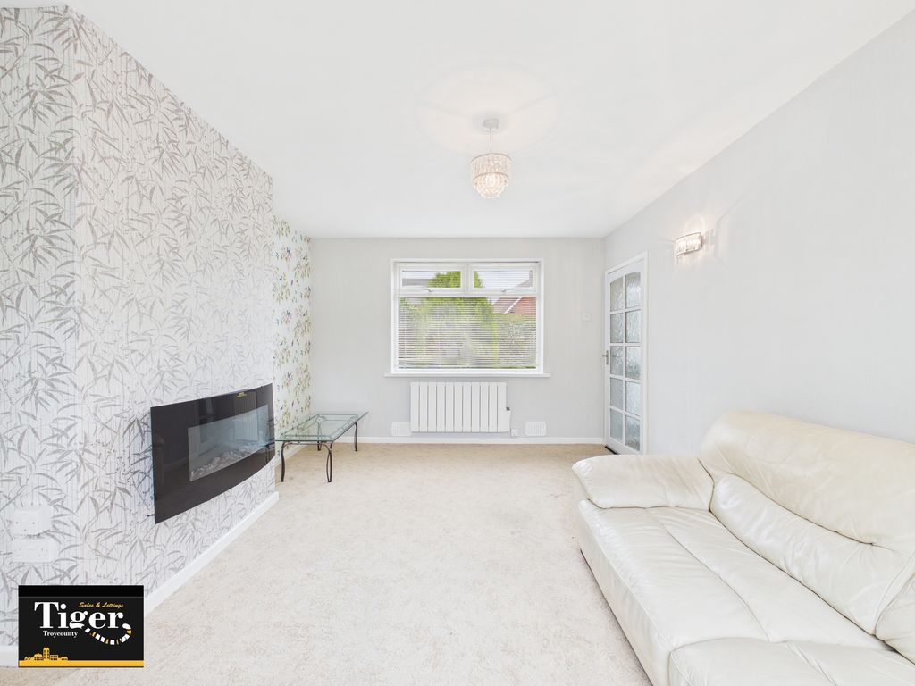 Property photo 3 of 19 Cam03440G0-Pr0572-Still007