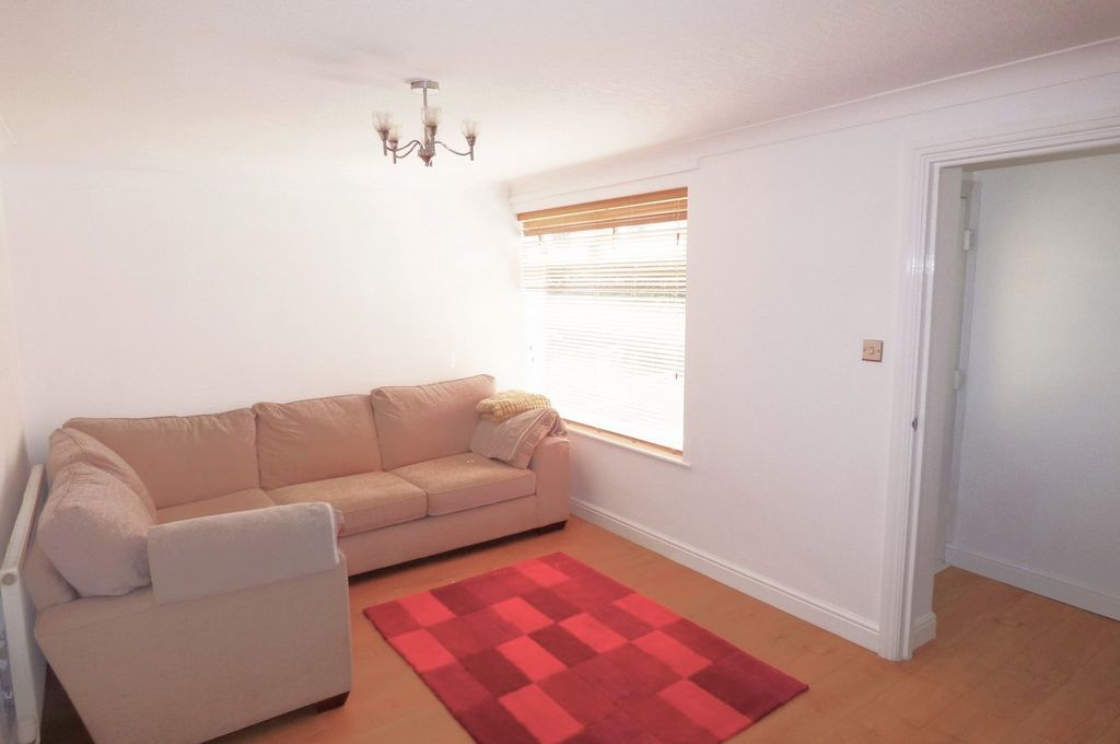 Property photo 2 of 13 Lounge