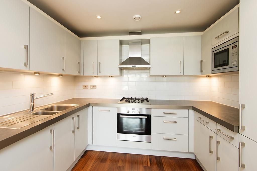 Property photo 2 of 6 Kitchen