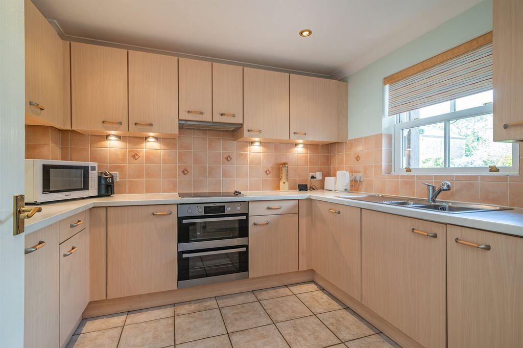 Property photo 3 of 22