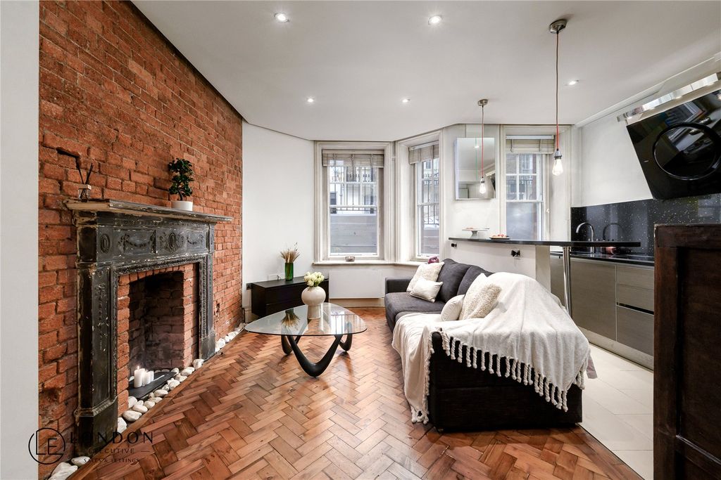 Property photo 1 of 21 Living/Kitchen