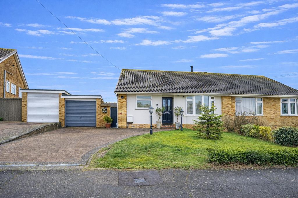 Property photo 1 of 28 923A323A-A049-4280-B0c6-Edd0B5d8E7dc.Png