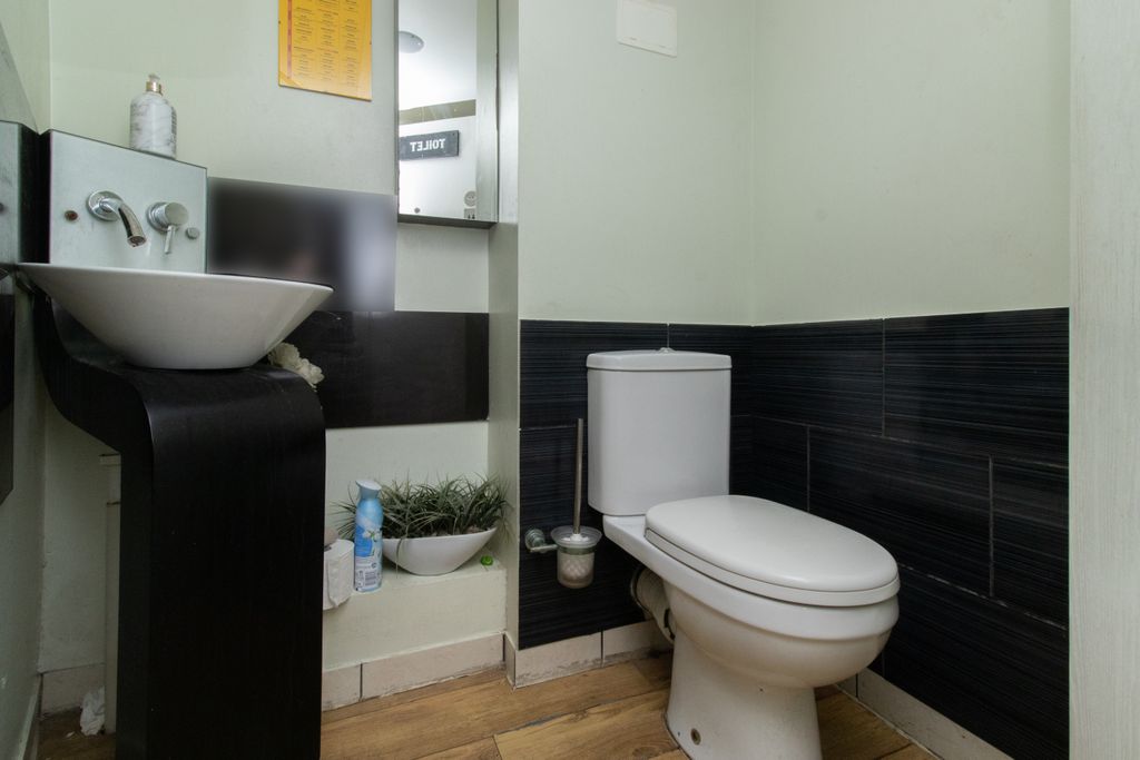 Property photo 3 of 12 General House-6