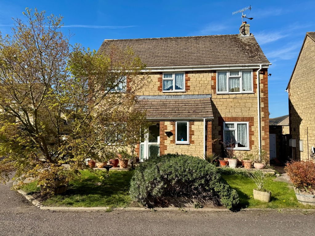 Property photo 1 of 13 Front