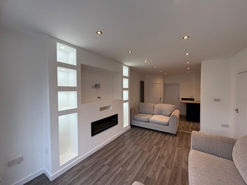 Property photo 2 of 13 Gallery