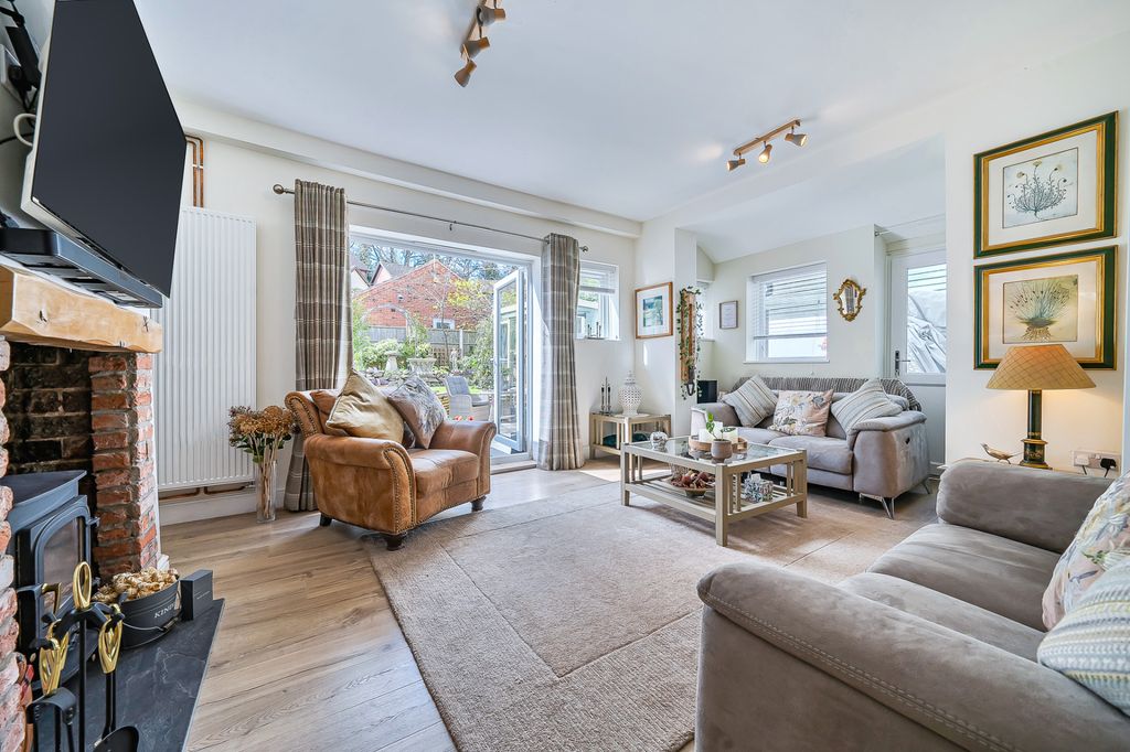 Property photo 3 of 16