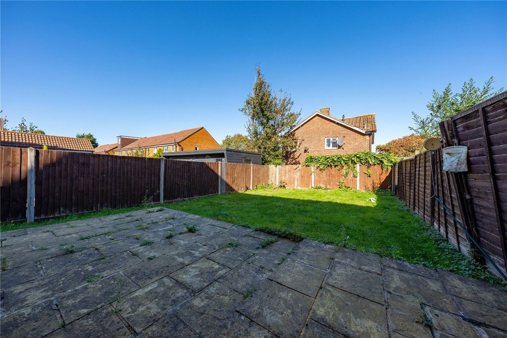 Property photo 2 of 12 Picture No. 15