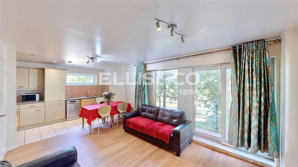 Property photo 3 of 14 Picture No. 06
