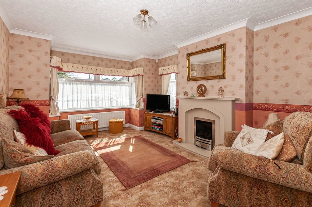 Property photo 2 of 18