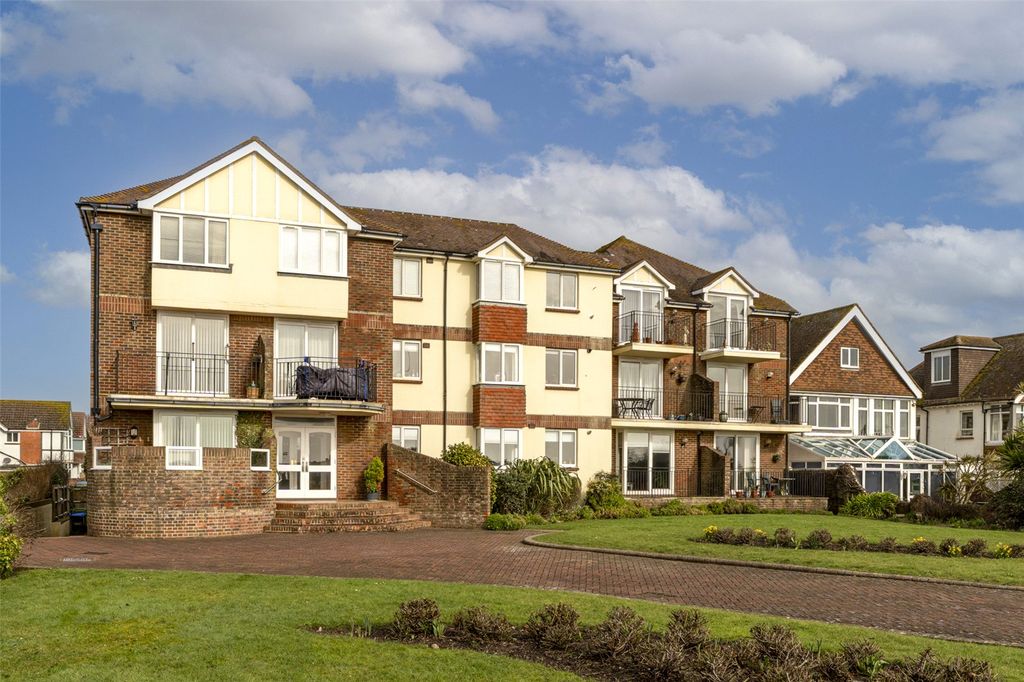 Property photo 1 of 23 Picture No. 32