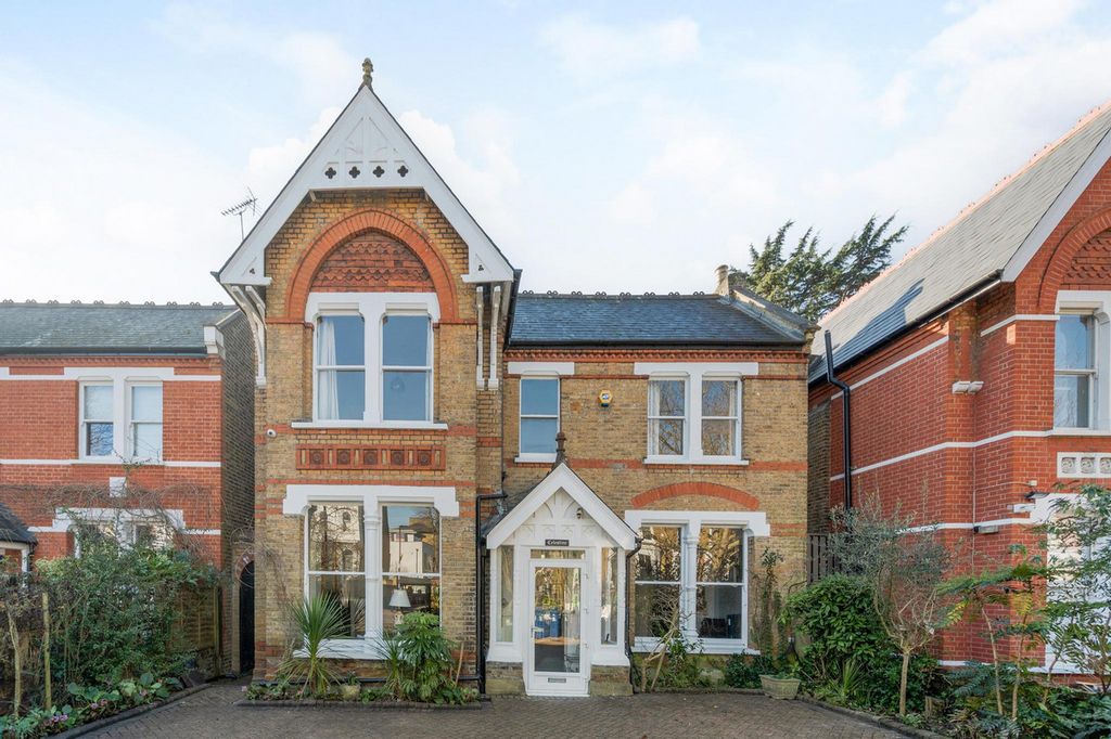 Property photo 1 of 16