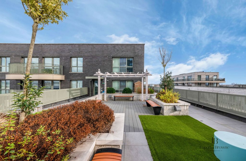 Property photo 3 of 23