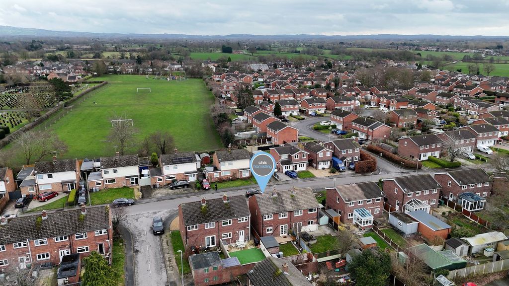 Property photo 2 of 21