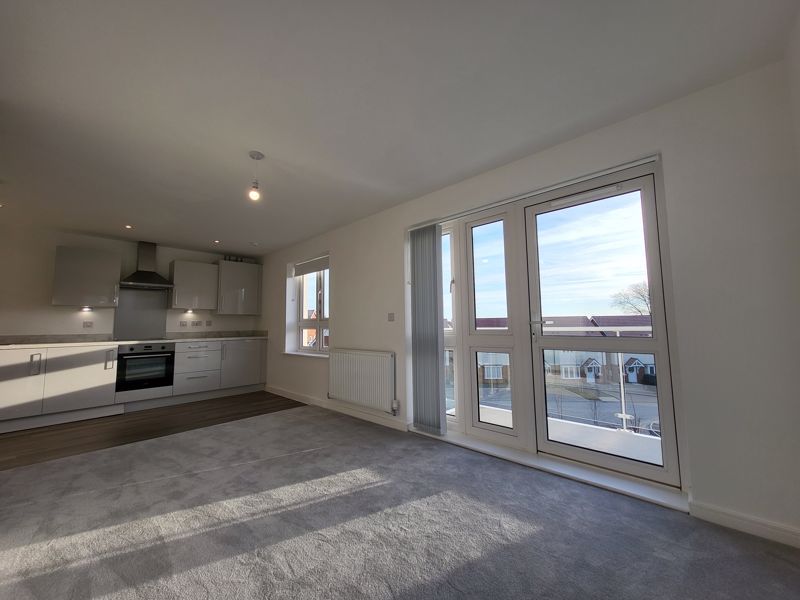 Property photo 3 of 12 Photo 4