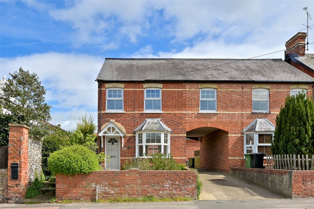 Property photo 1 of 10 Picture No. 02