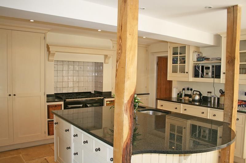 Property photo 2 of 10 Kitchen