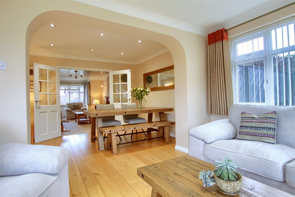 Property photo 3 of 22 Po1.Jpg