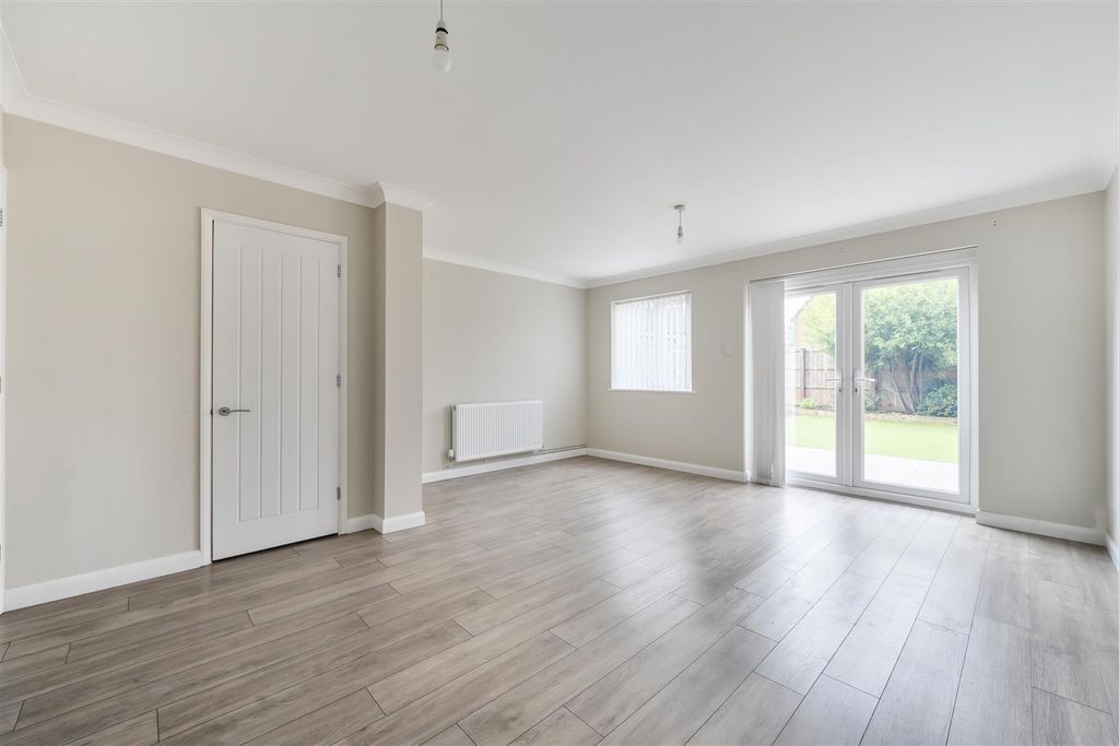 Property photo 2 of 13 2