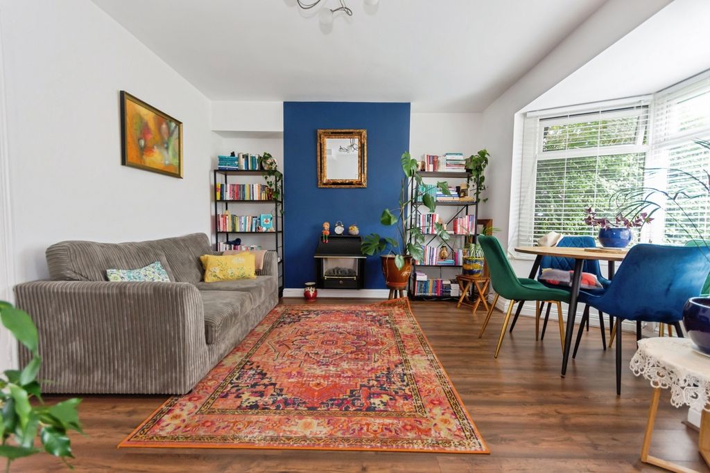 Property photo 3 of 22 Pbox-Img.Jpg
