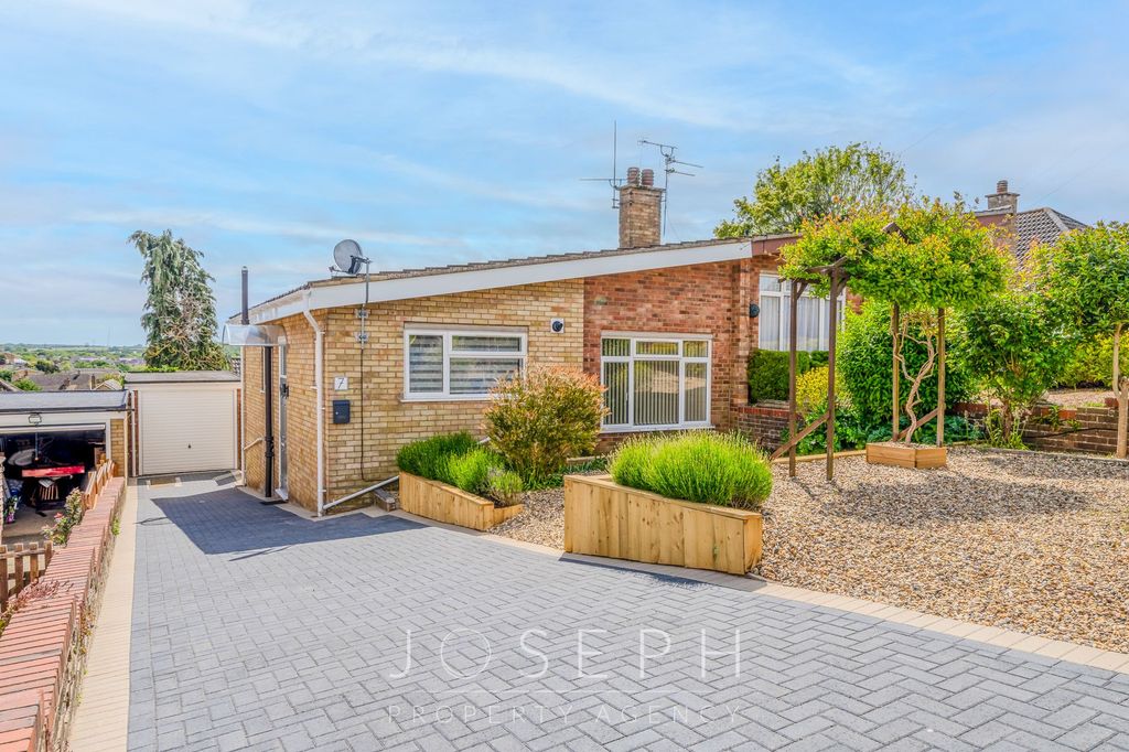 Property photo 1 of 22