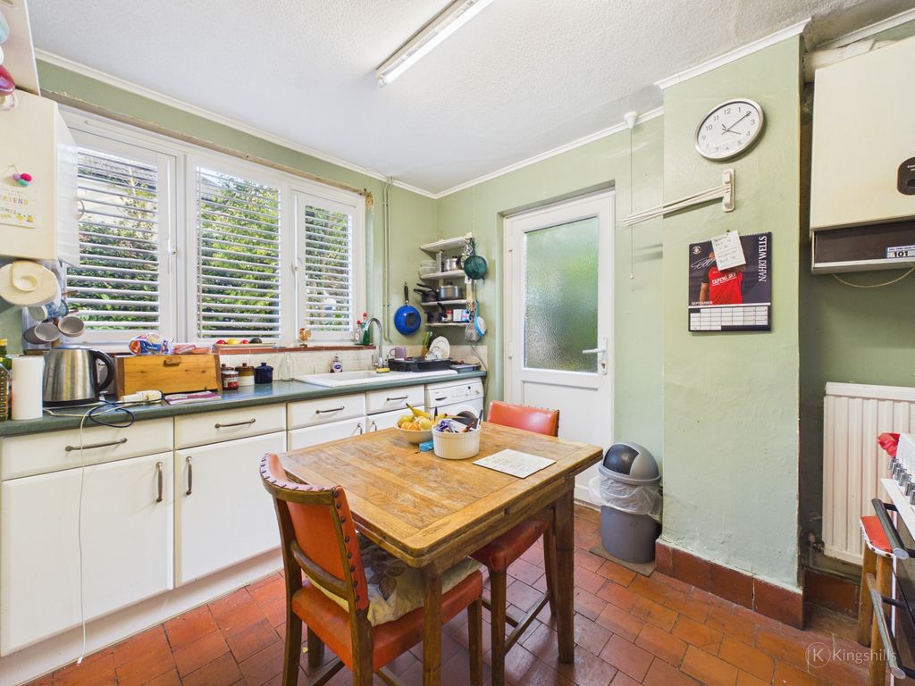 Property photo 3 of 13 Kitchen