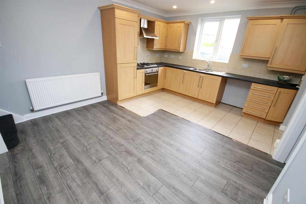 Property photo 2 of 10 Img_8163-2.Jpg