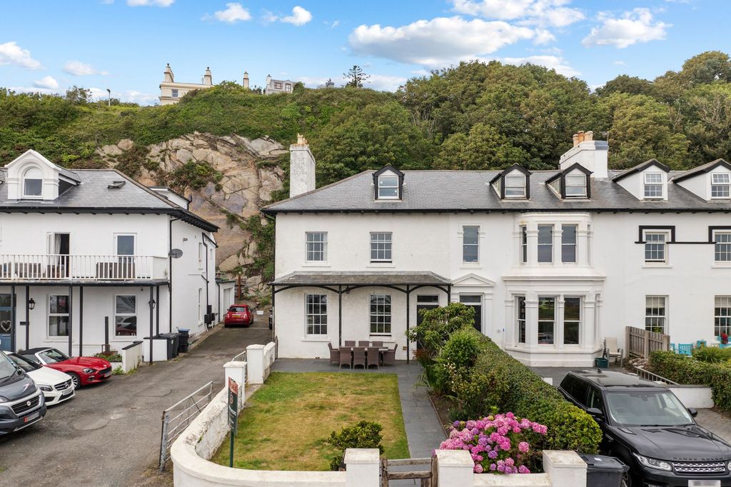 Property photo 1 of 26