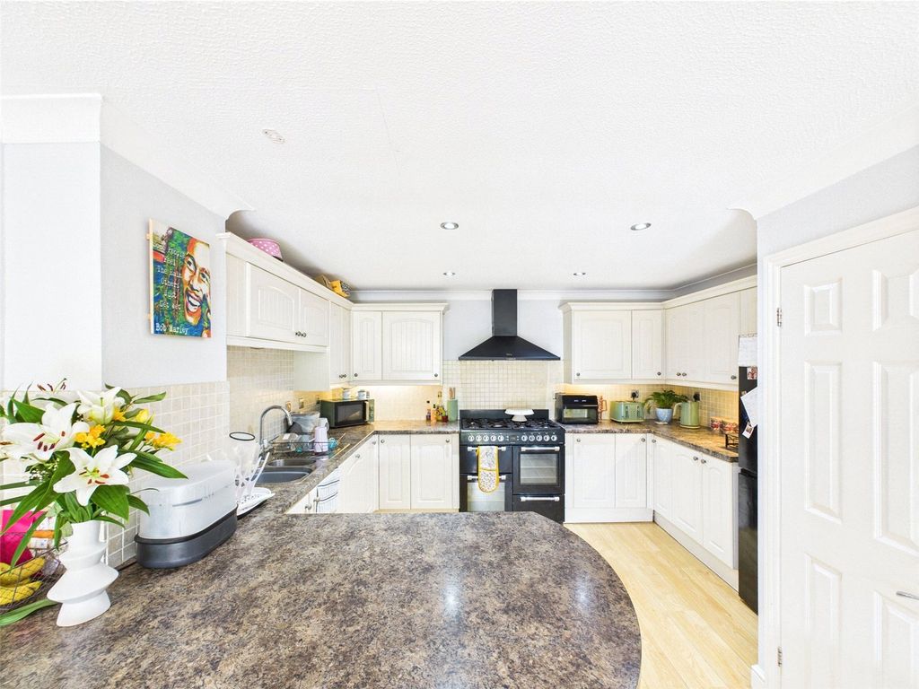 Property photo 2 of 15 Picture No. 02
