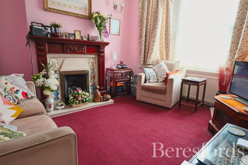 Property photo 2 of 13 Picture 2