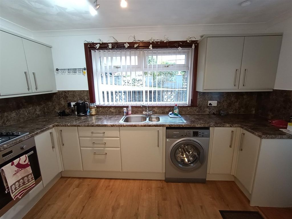 Property photo 3 of 21 Kitchen Diner